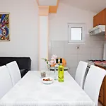 With Parking Space - 16543 Apartamento Vodice