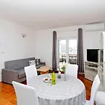 With Parking Space - 16543 Apartament *