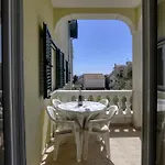 Apartament With Parking Space - 16543 Vodice