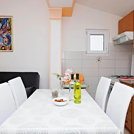 With Parking Space - 16543 Apartamento Vodice
