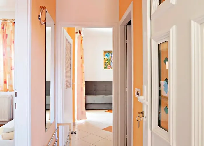 With Parking Space - 16543 Apartamento Vodice