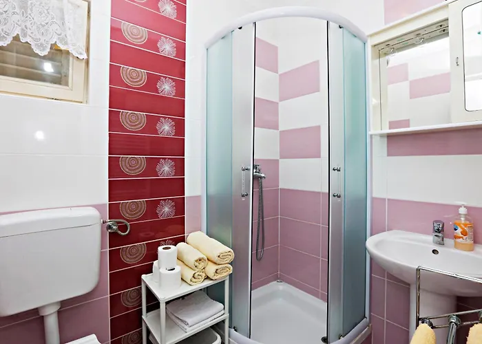 With Parking Space - 16543 Vodice